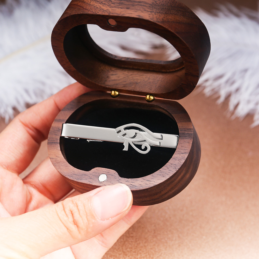 Tangula สแตนเลส Eye of Horus เ - Men'S Grooming Gift Set บทวิจารณ์และราคา
